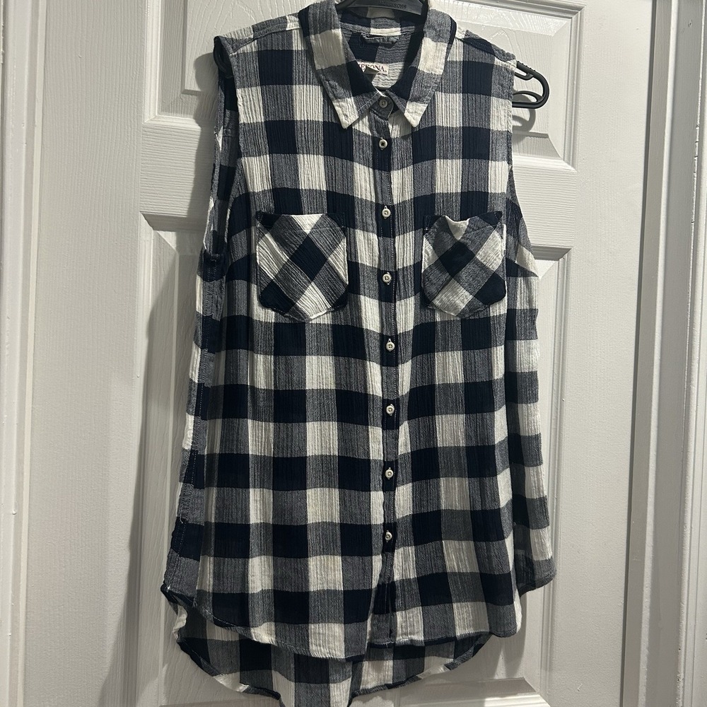 Women's Merona Size L Buffalo Plaid Sleeveless Collared Shirt